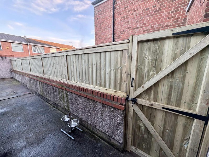 Made-to-measure tongue and groove fence and gate on Bertie Road, Wrexham